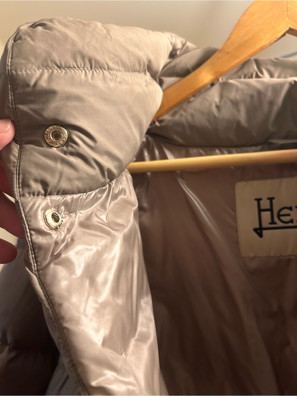 Herno Taupe Waterproof Jacket Size 40 - Picture 8 of 11